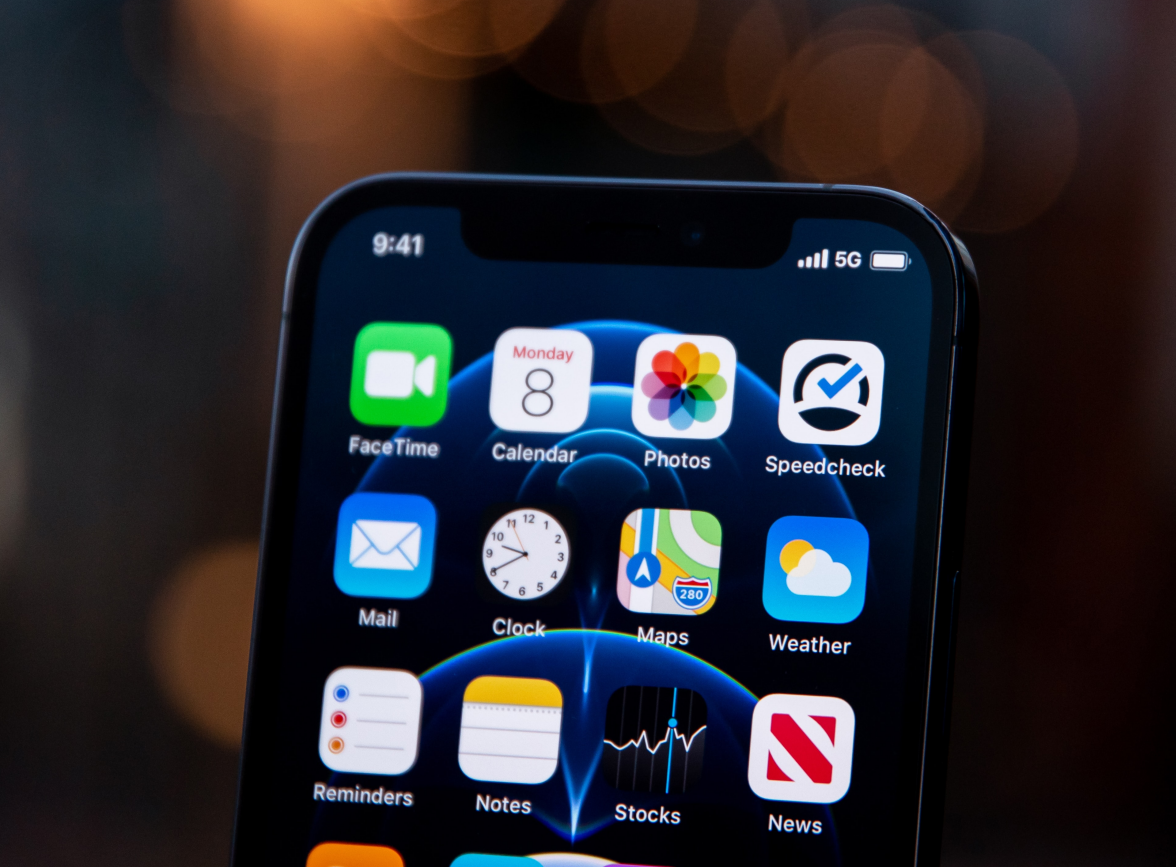 灵武苹果手机维修分享为什么 iPhone 12 在冬季会自动关机 
